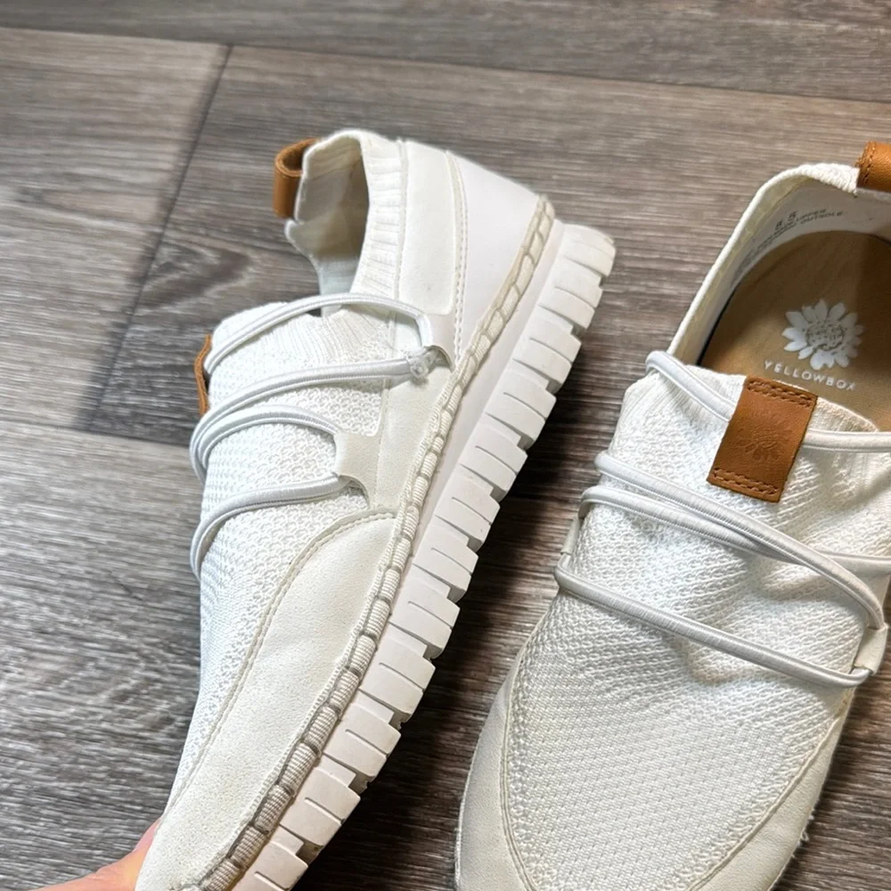 Yellow box White sneakers Shoes woman’s 8.5 (s6)